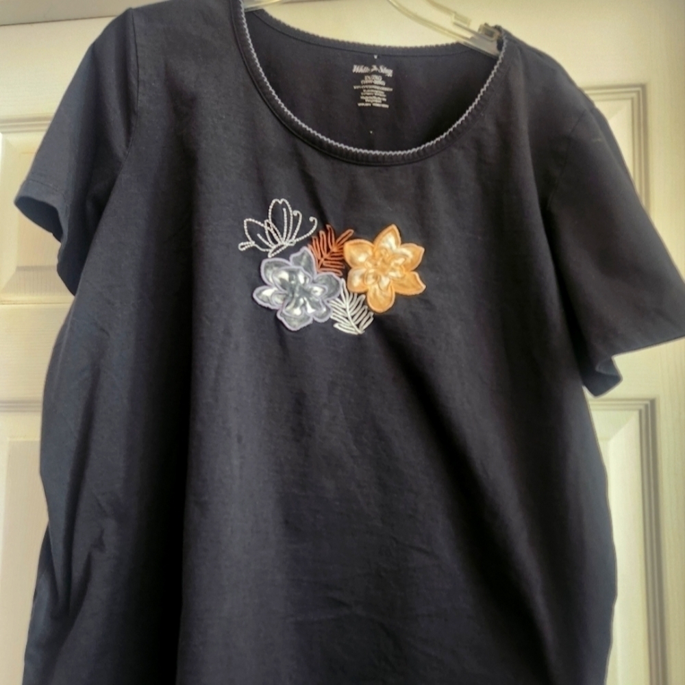 Womens White Stag Tee Shirt 2X Black
